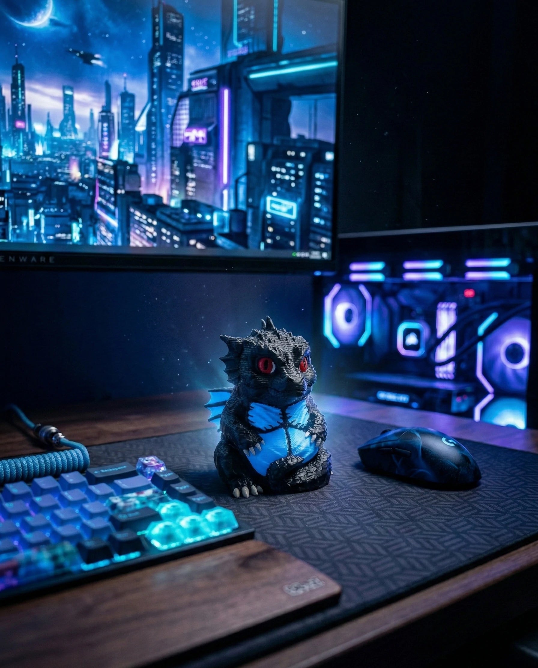 KODA - Der stämmige Wächter Drache - Schreibtisch Figur – Geschenk & Büro Deko - Handgemachtes Sammlerstück