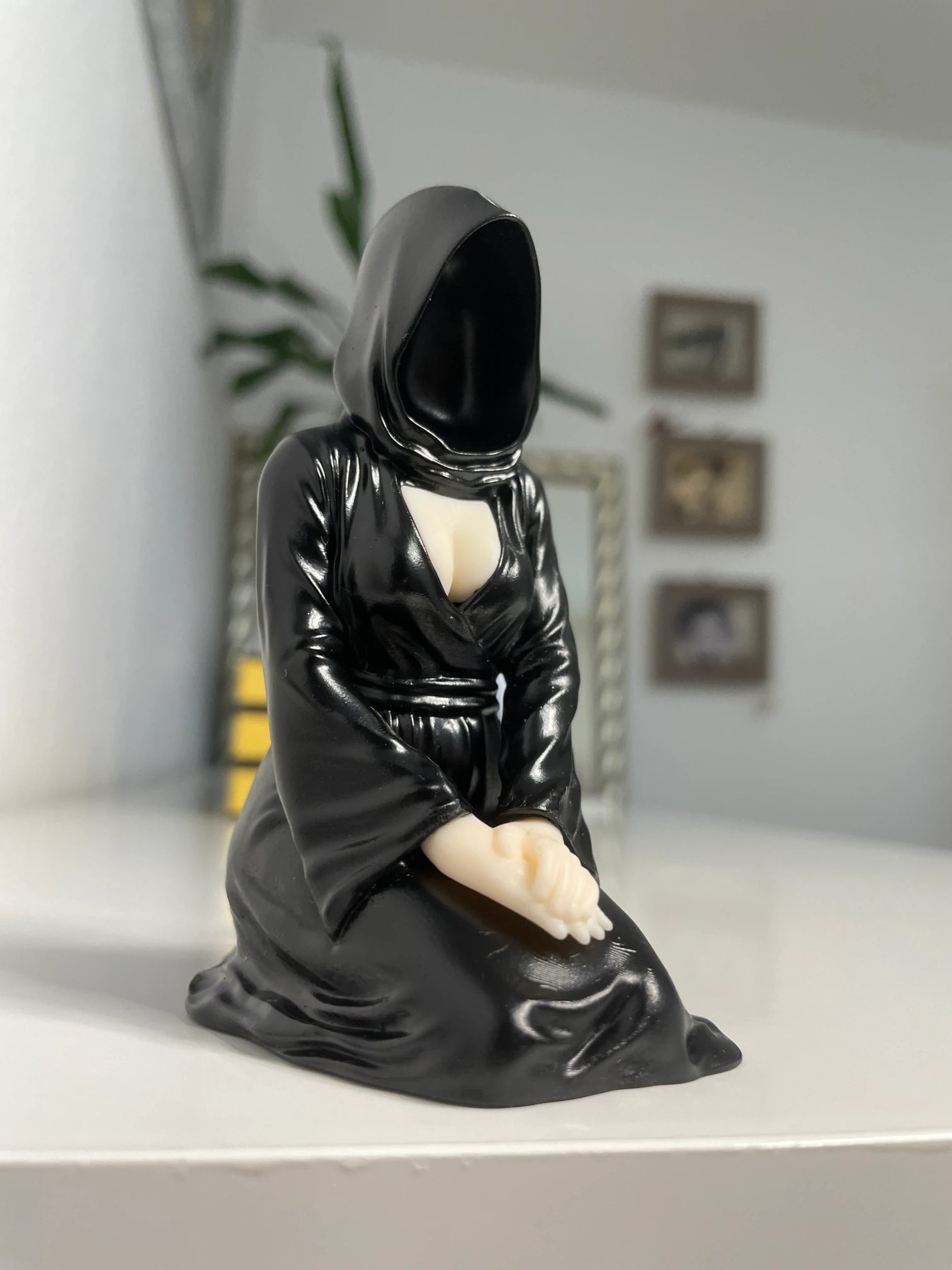 Die Hüterinnen der Stille - Exklusives Set aus 3 gesichtslosen Skulpturen, Gothic Dark Decor Statuen, Handveredeltes Sammlerstück, 15cm